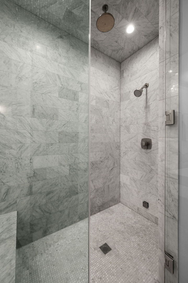 2455 N Racine Avenue Unit: 1