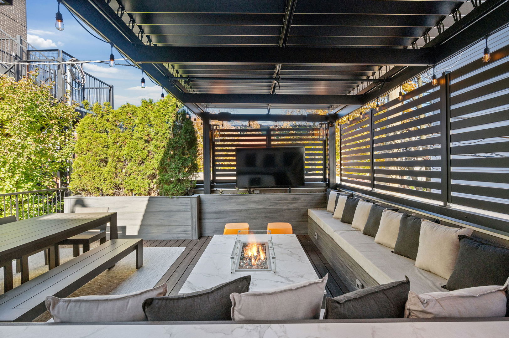 2455 N Racine Avenue Unit: 1