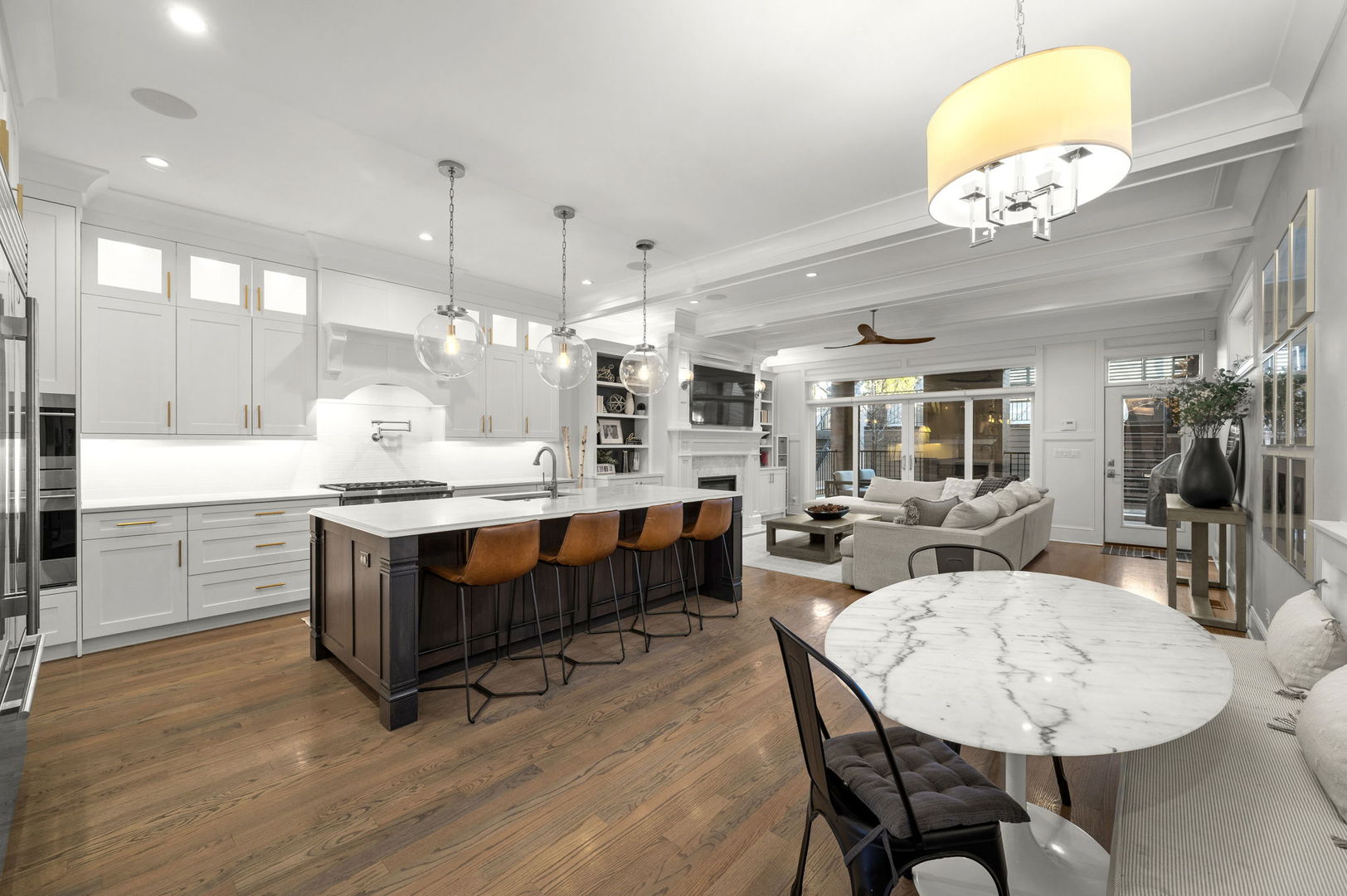 2455 N Racine Avenue Unit: 1