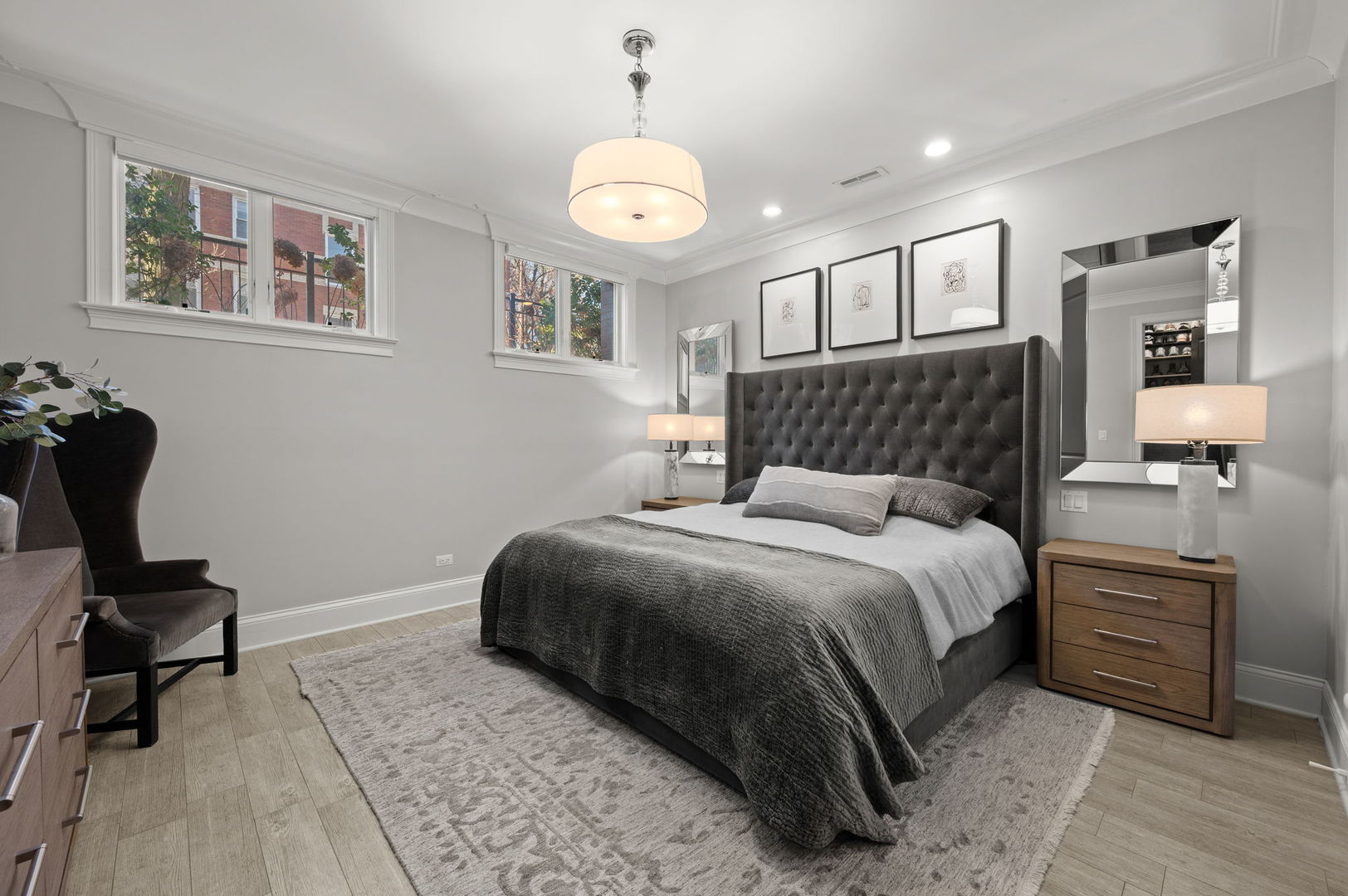 2455 N Racine Avenue Unit: 1