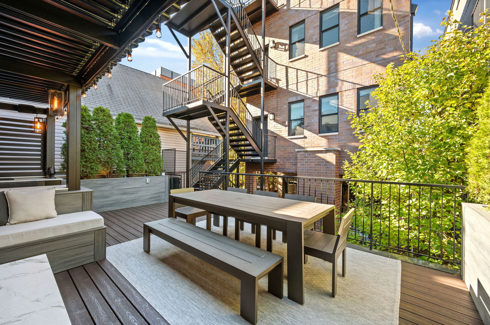 2455 N Racine Avenue Unit: 1