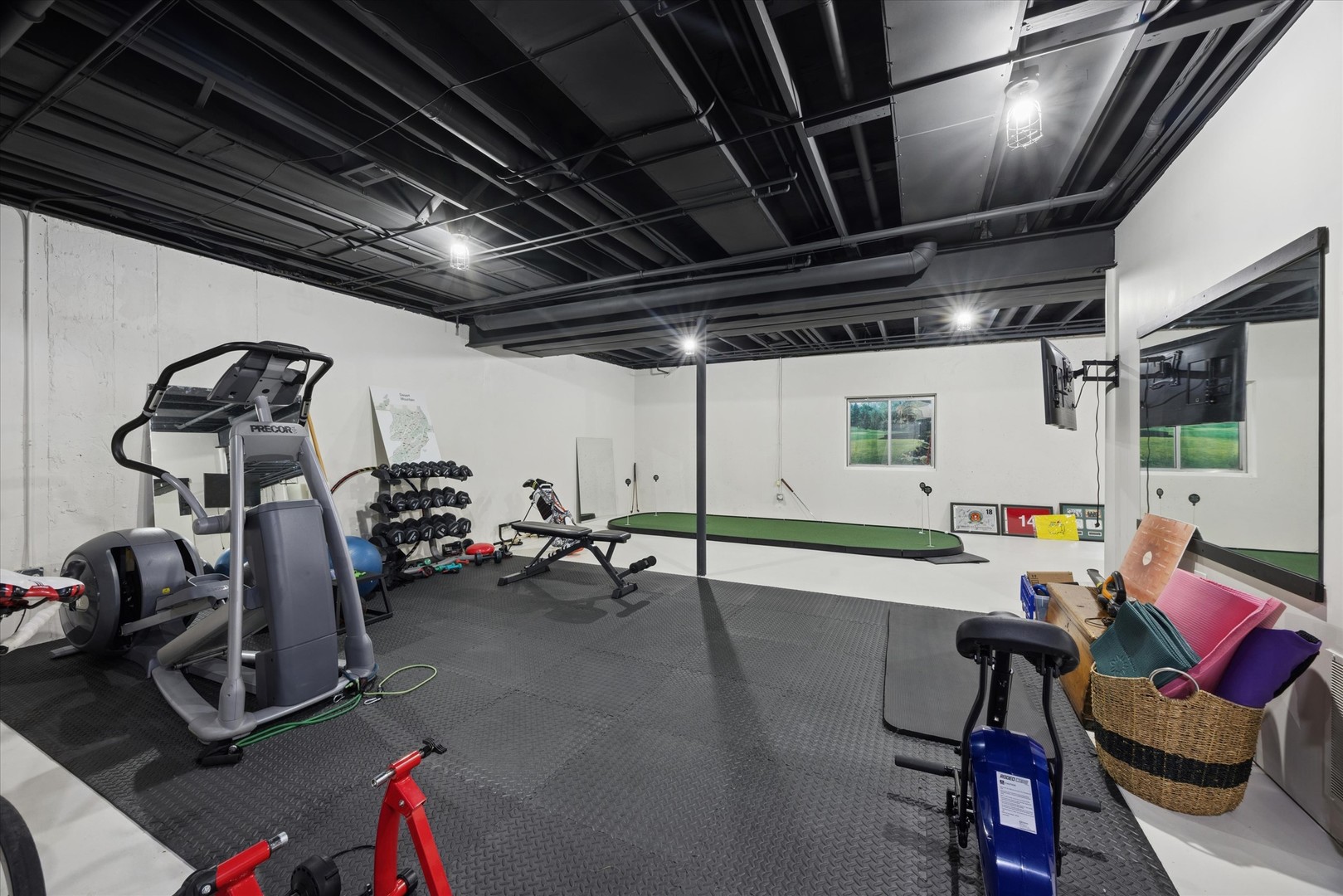 5605 S Quincy Street