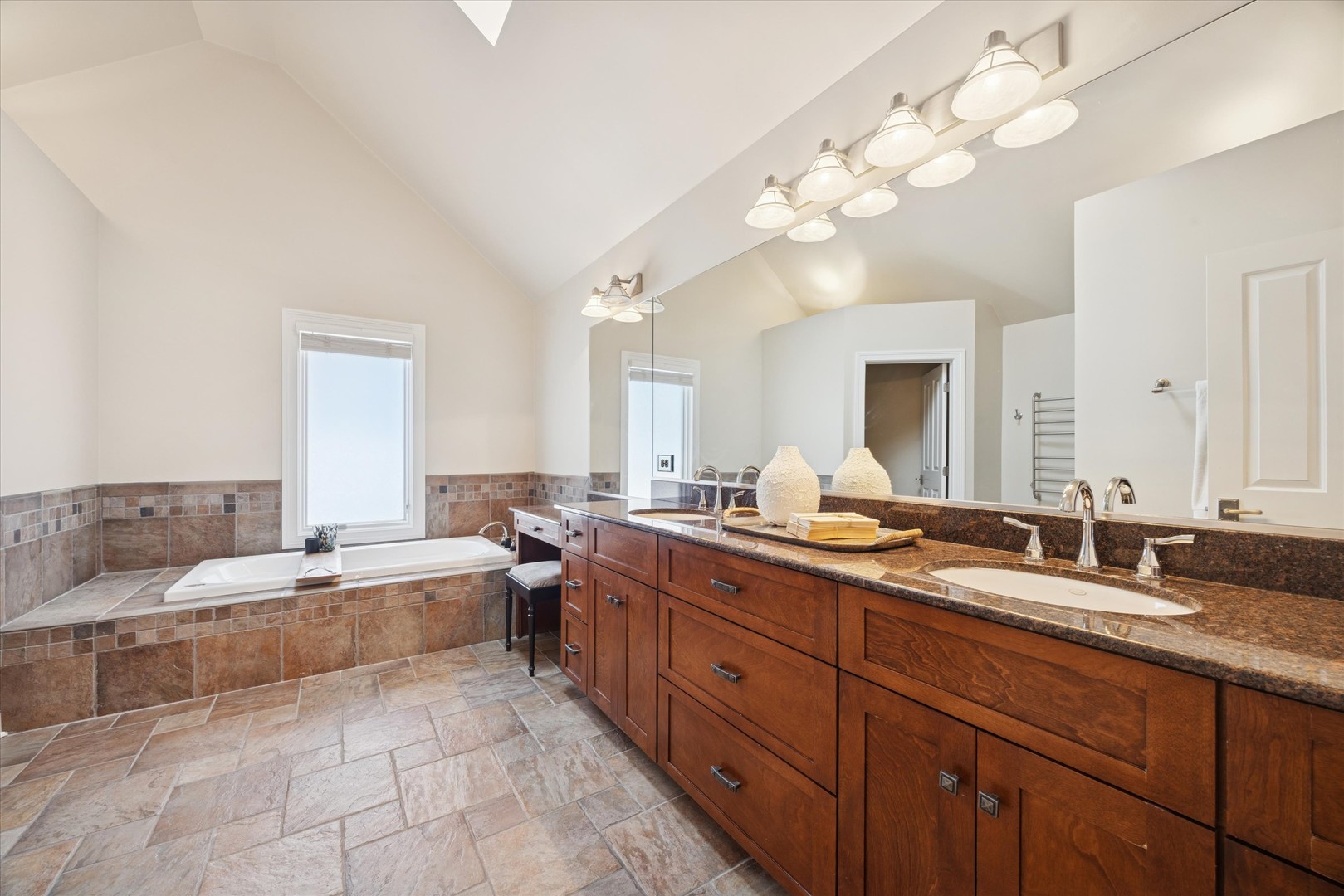 5605 S Quincy Street