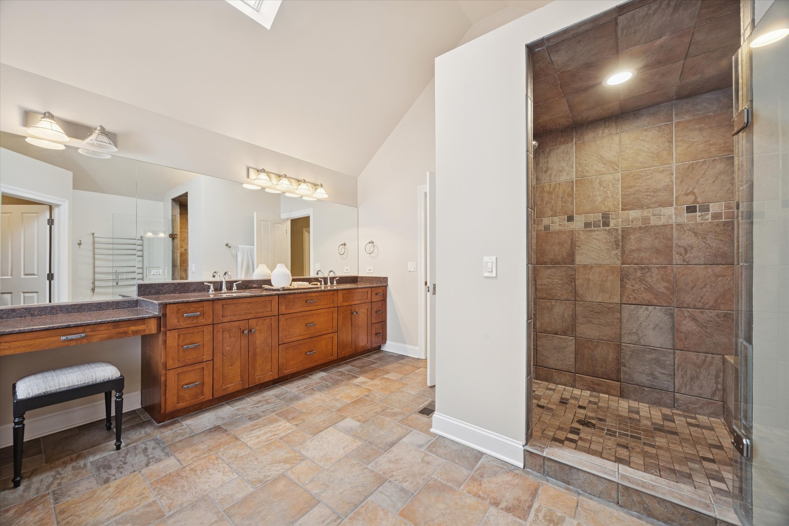 5605 S Quincy Street