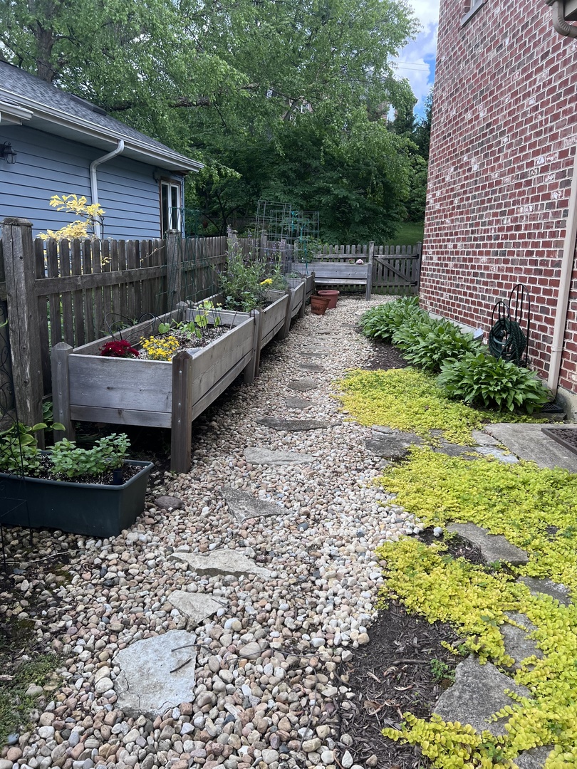 5605 S Quincy Street