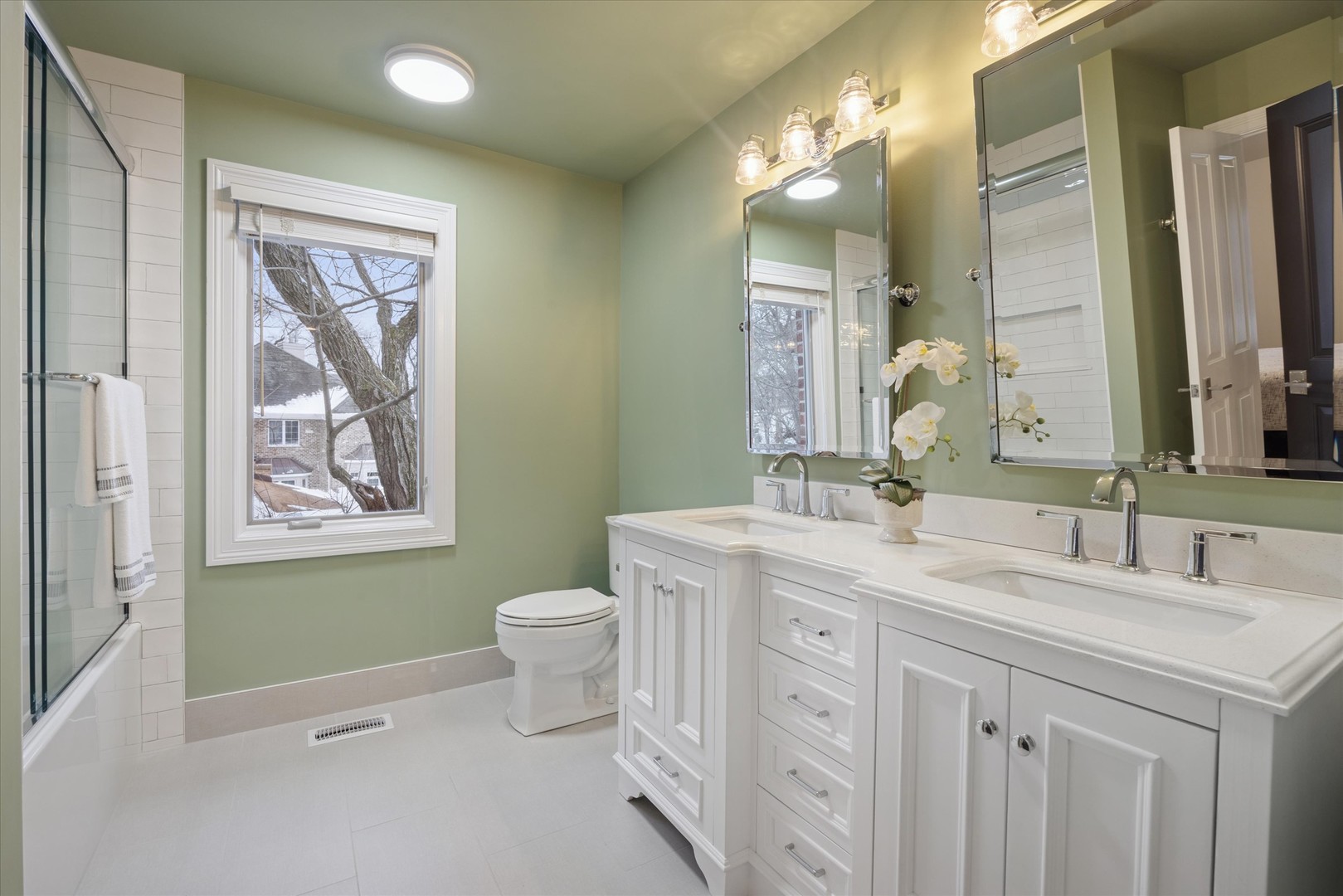 5605 S Quincy Street