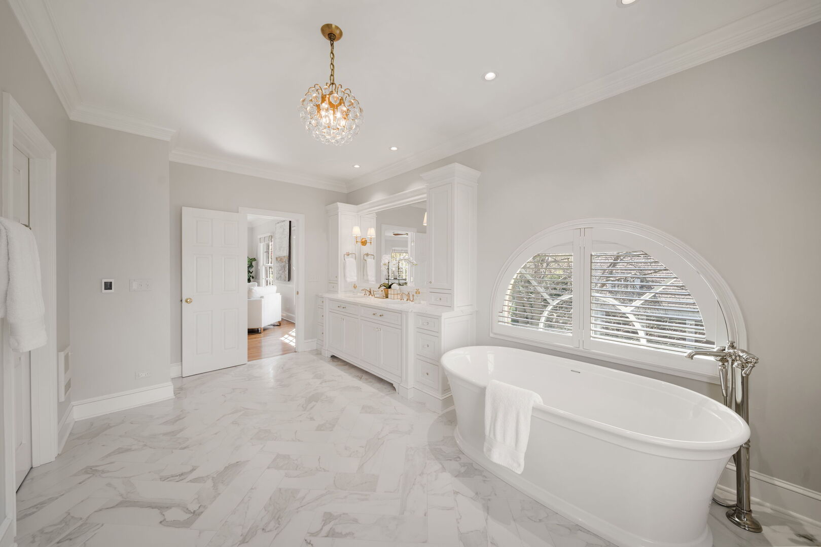 340 E Westleigh Road