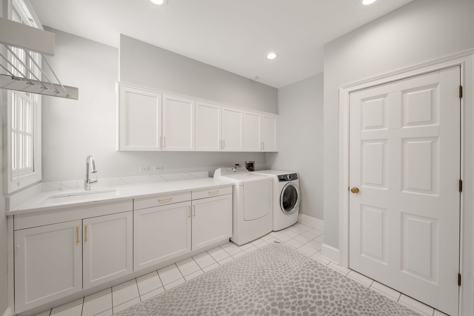 340 E Westleigh Road