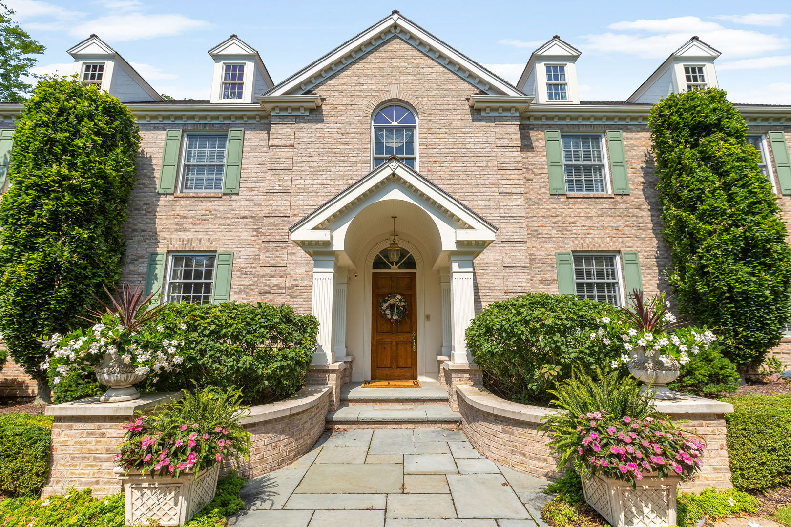 340 E Westleigh Road