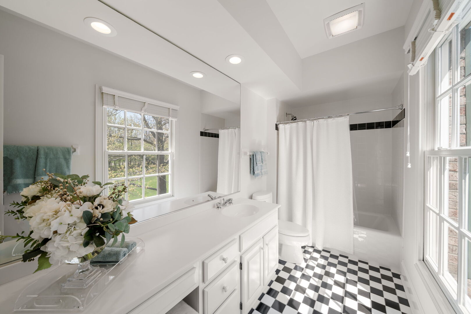 340 E Westleigh Road