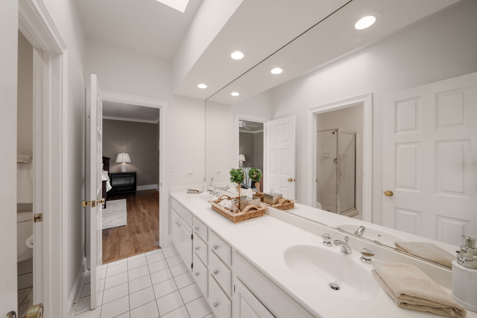 340 E Westleigh Road