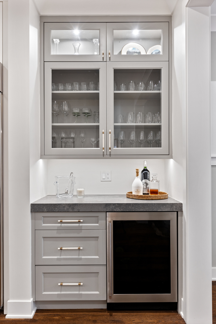 648 W Webster Avenue Unit: 1