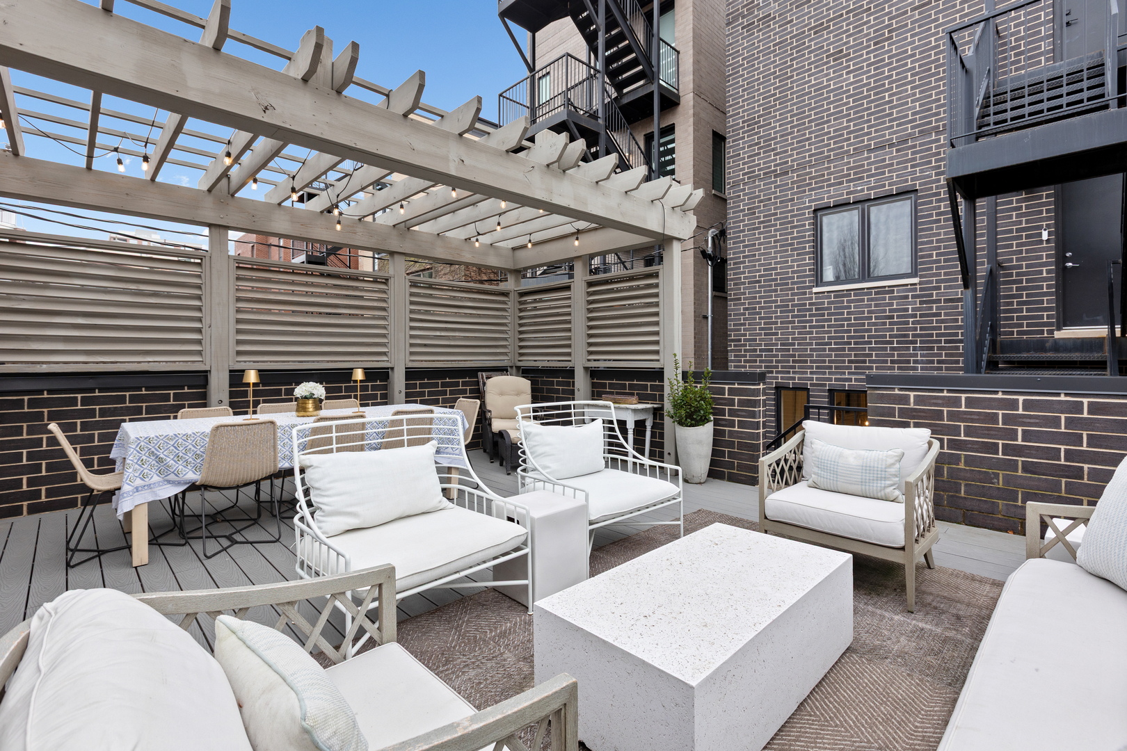 648 W Webster Avenue Unit: 1