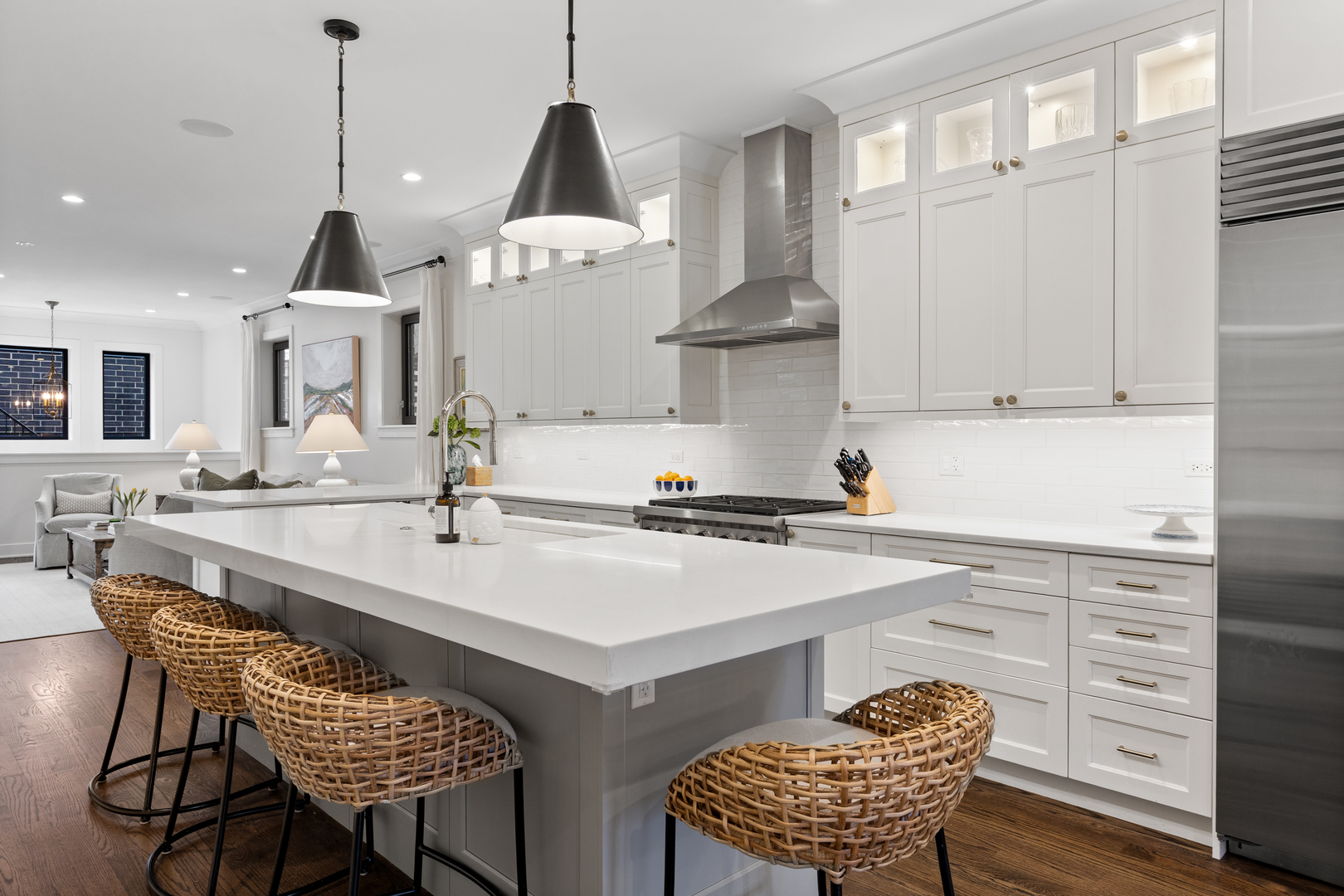 648 W Webster Avenue Unit: 1