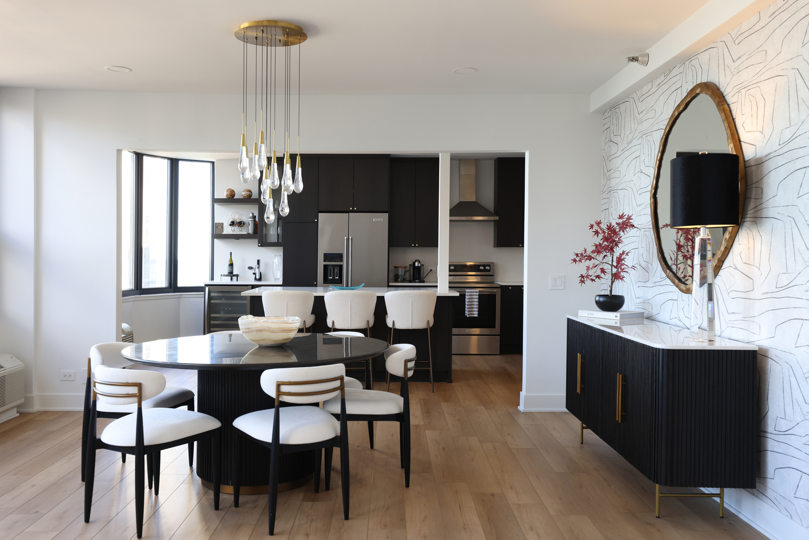 221 E Walton Place Unit: 19E