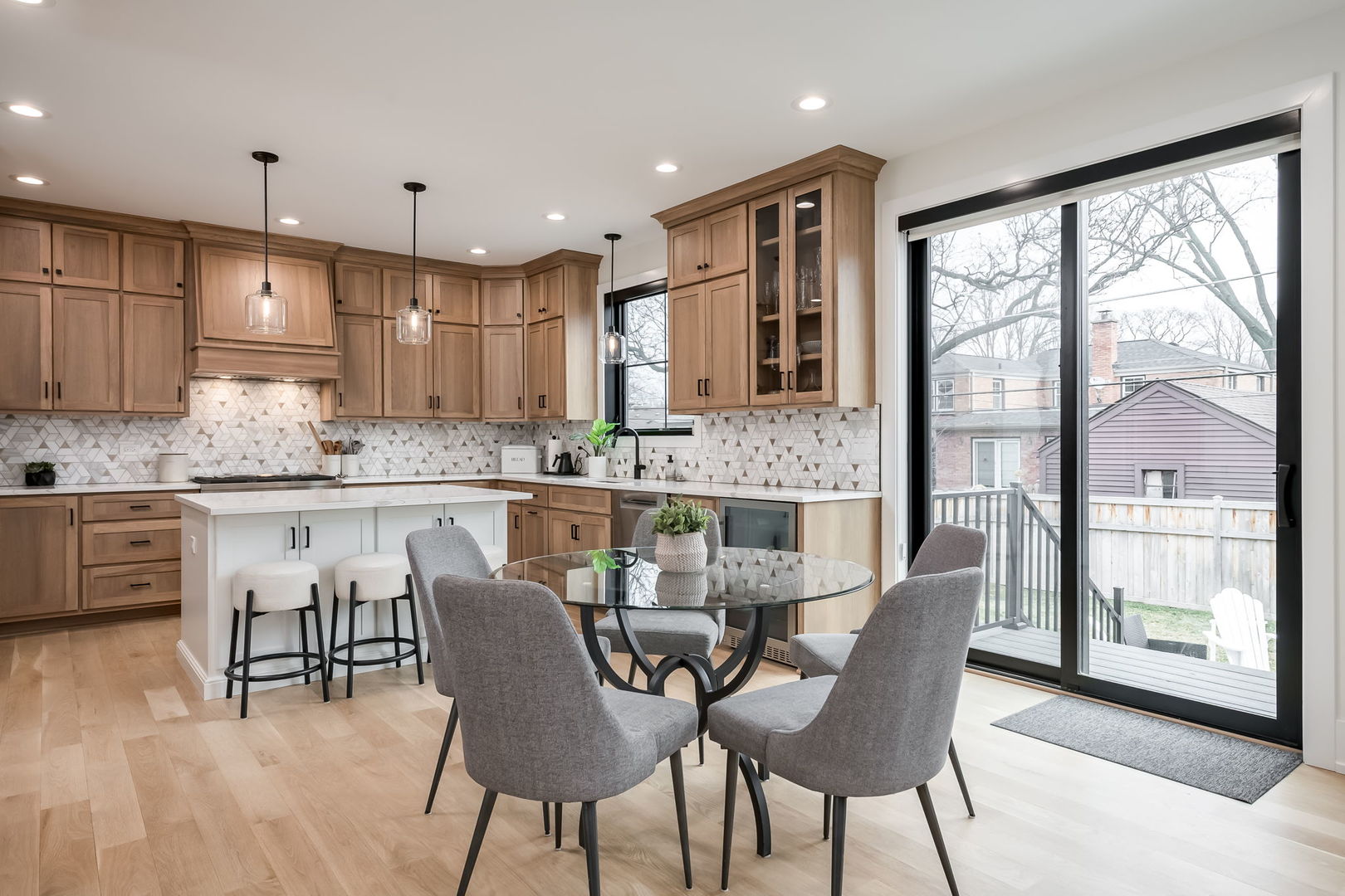 835 S Ashland Avenue
