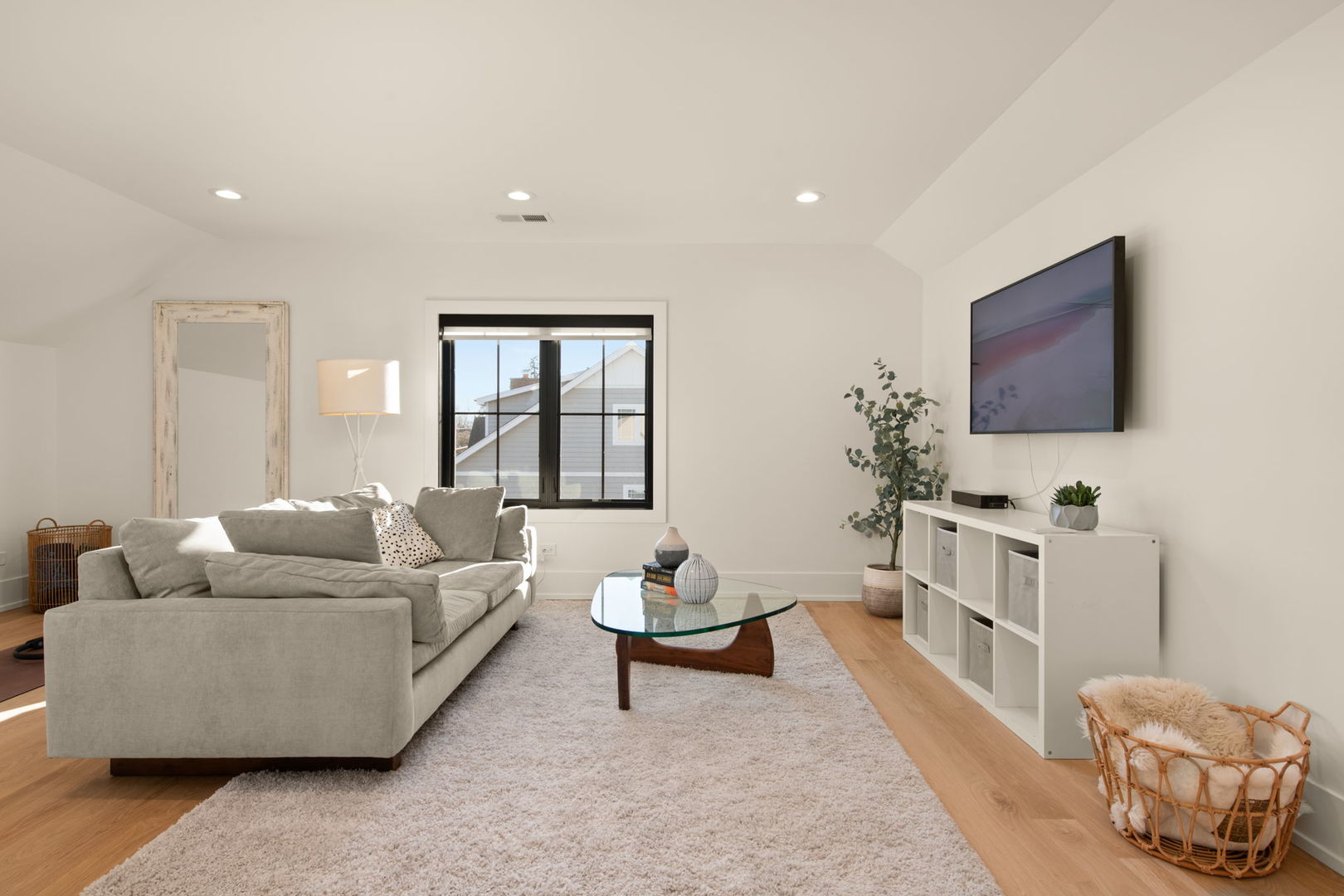 835 S Ashland Avenue