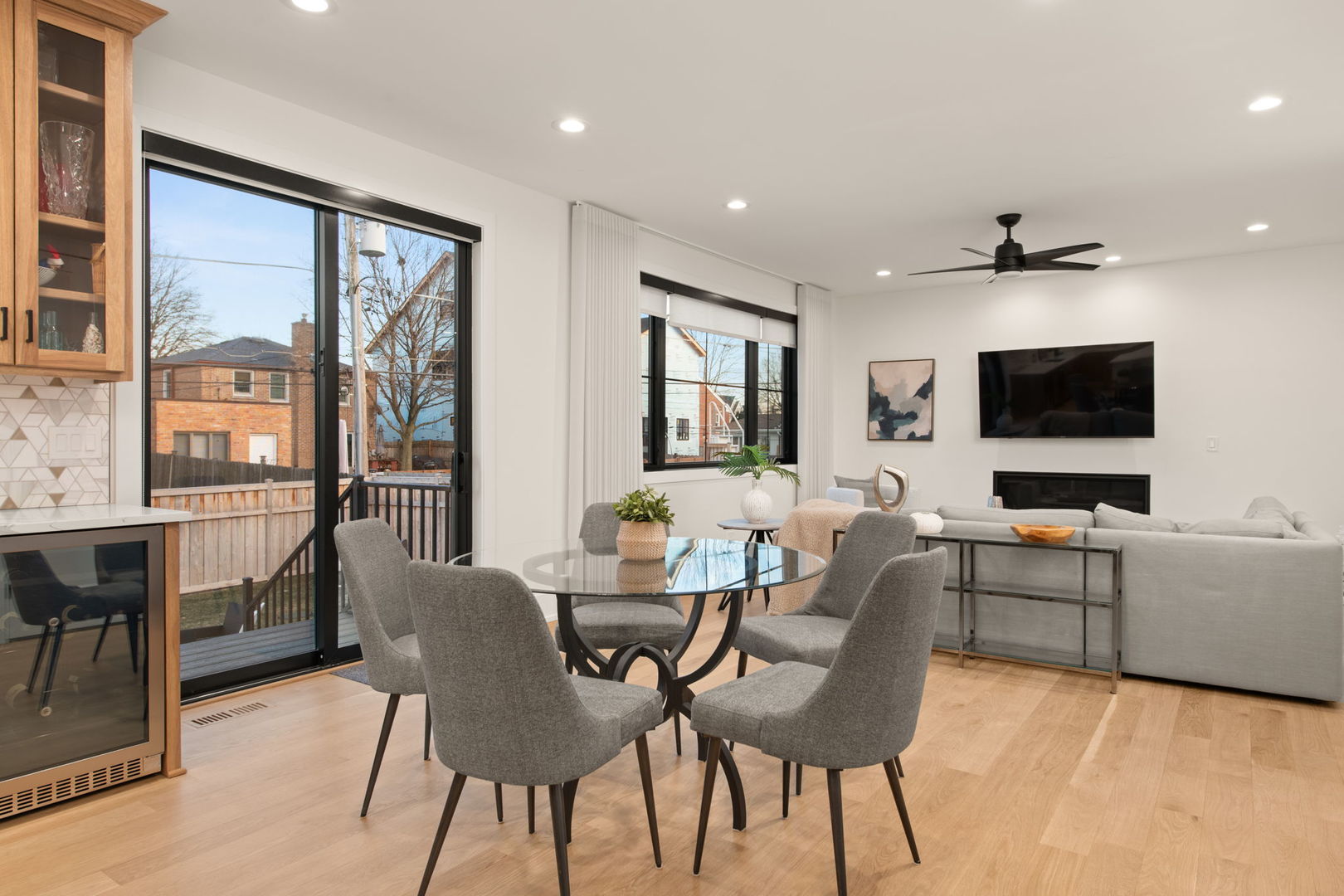 835 S Ashland Avenue