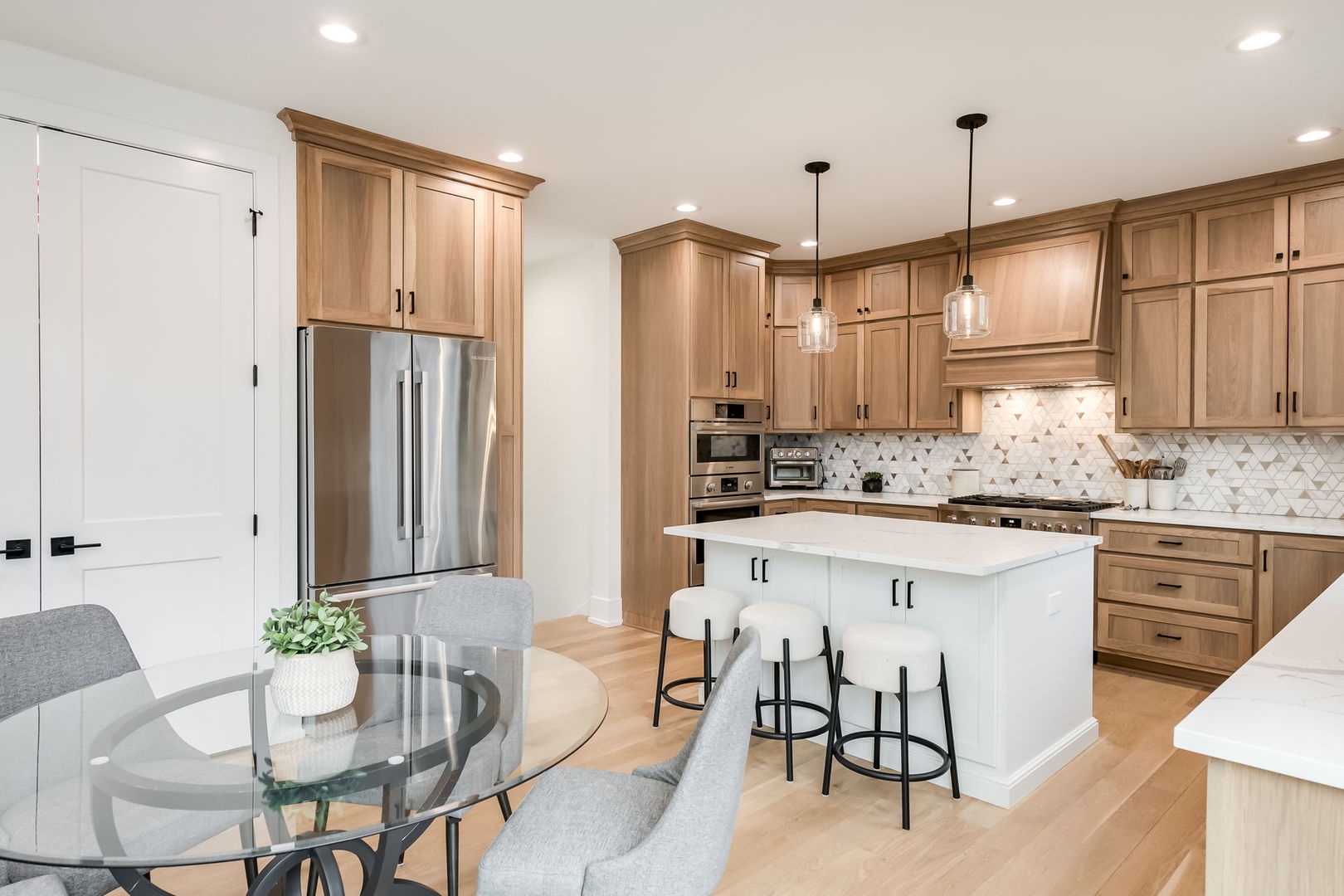 835 S Ashland Avenue