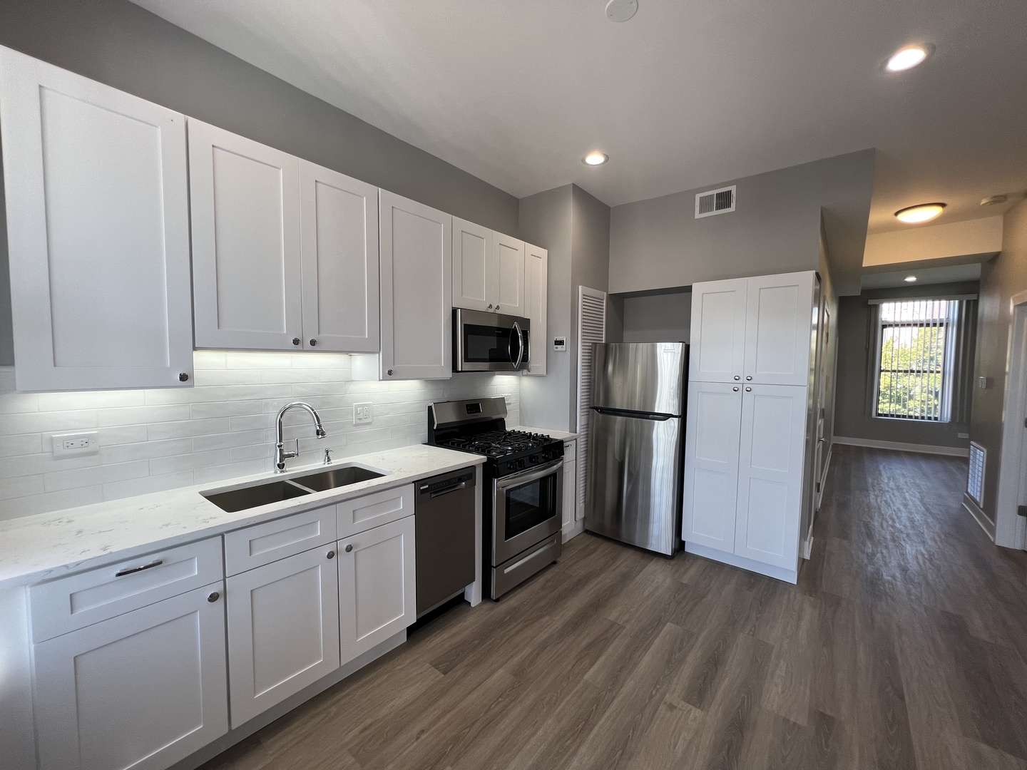 1227 W OHIO Street Unit: 3