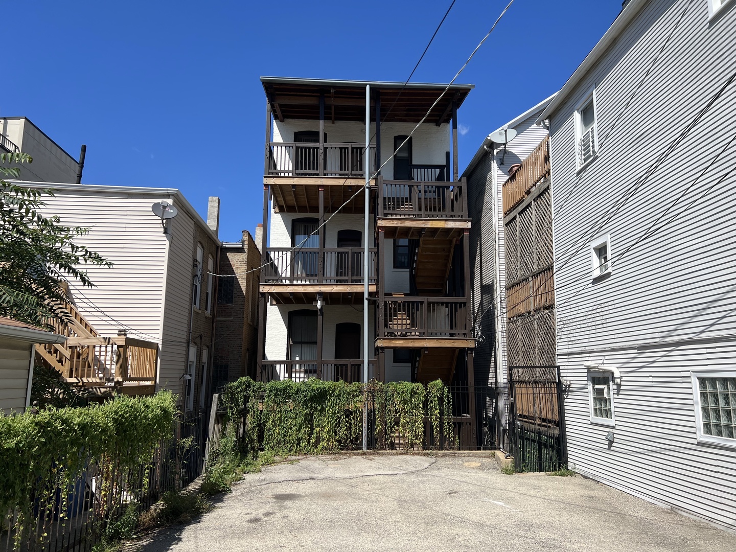 1227 W OHIO Street Unit: 3