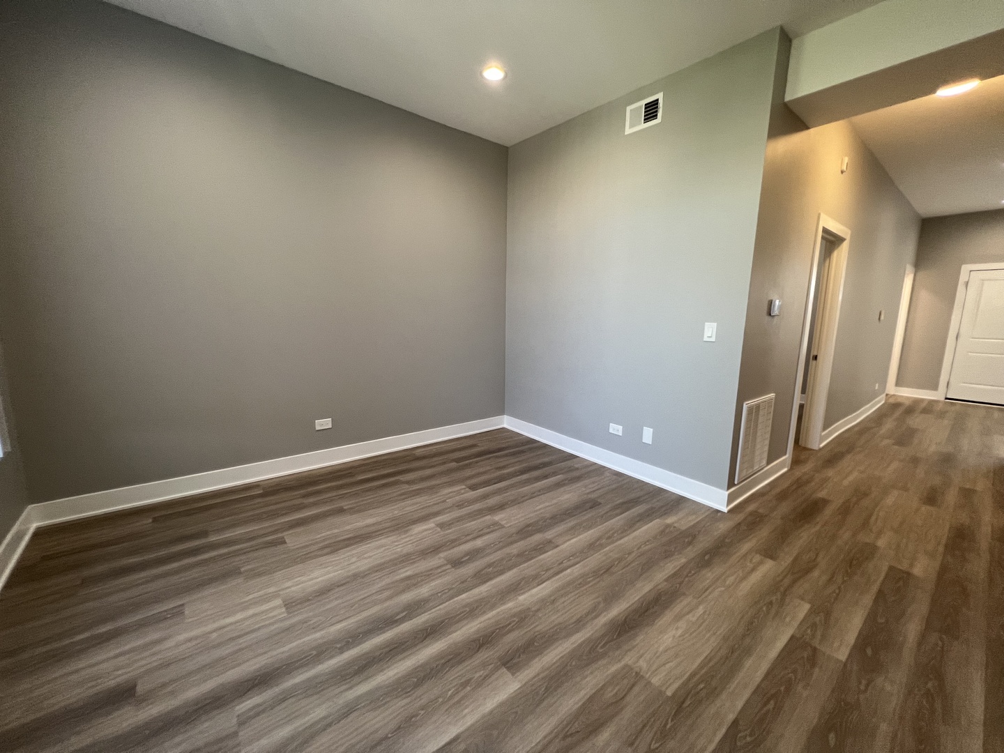 1227 W OHIO Street Unit: 3