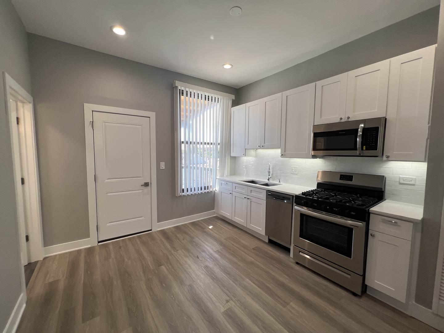 1227 W OHIO Street Unit: 3