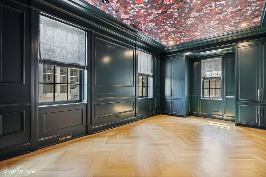 2700 N Lakeview Avenue Unit: 2