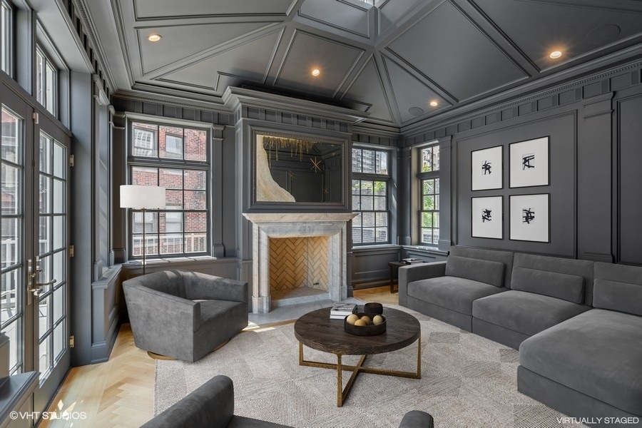 2700 N Lakeview Avenue Unit: 2