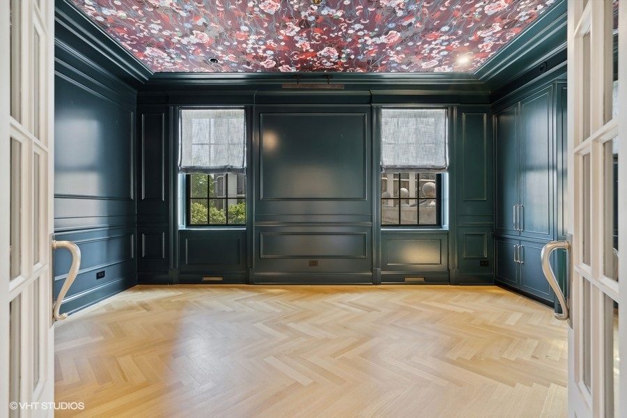 2700 N Lakeview Avenue Unit: 2