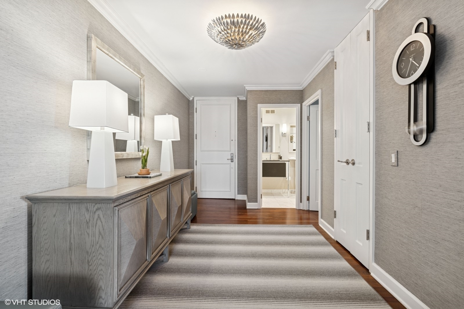 1555 N Astor Street Unit: 23SE