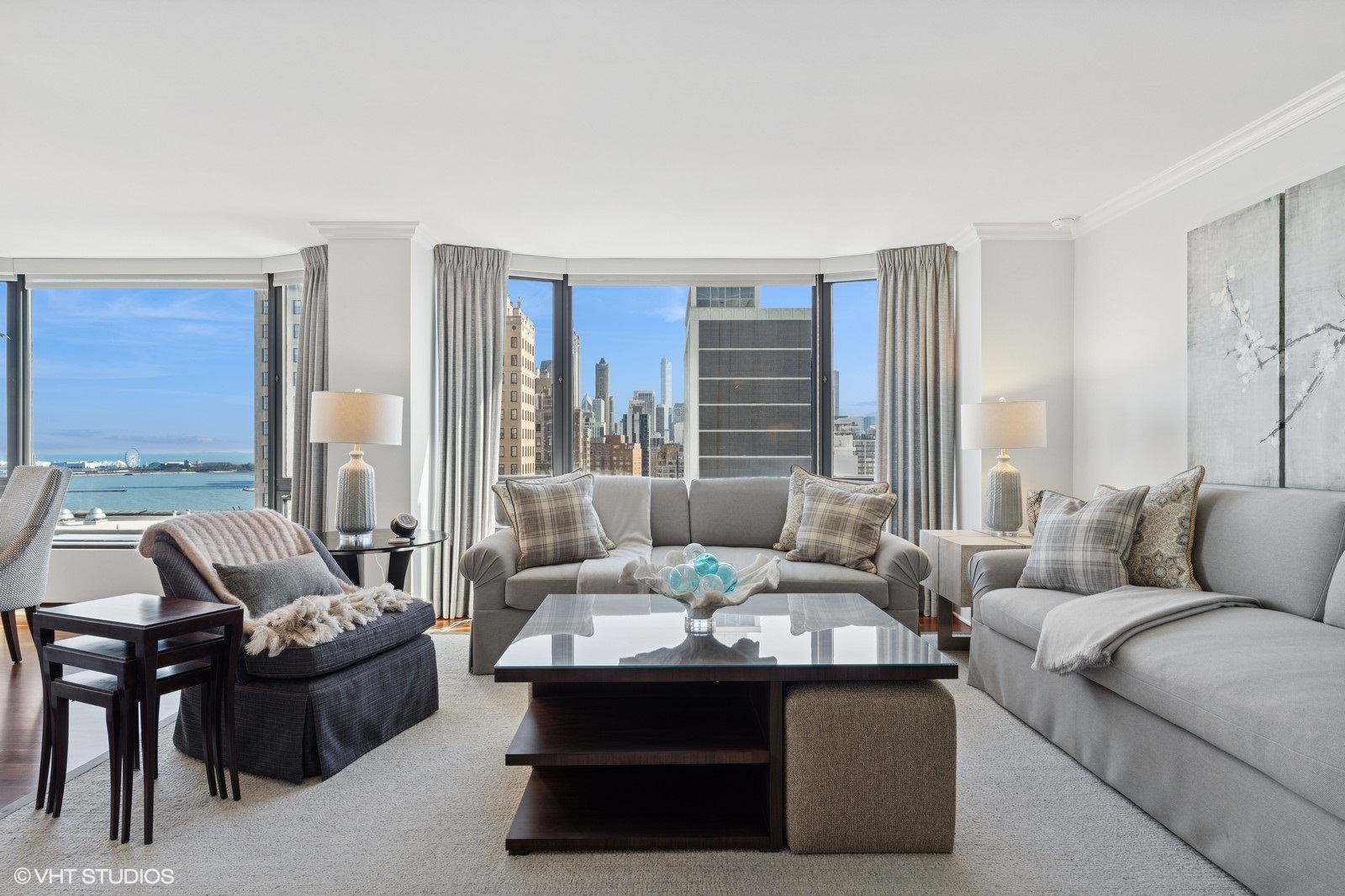 1555 N Astor Street Unit: 23SE