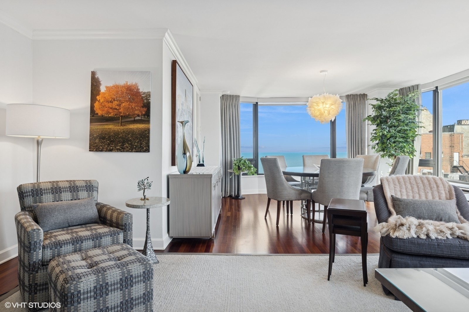 1555 N Astor Street Unit: 23SE