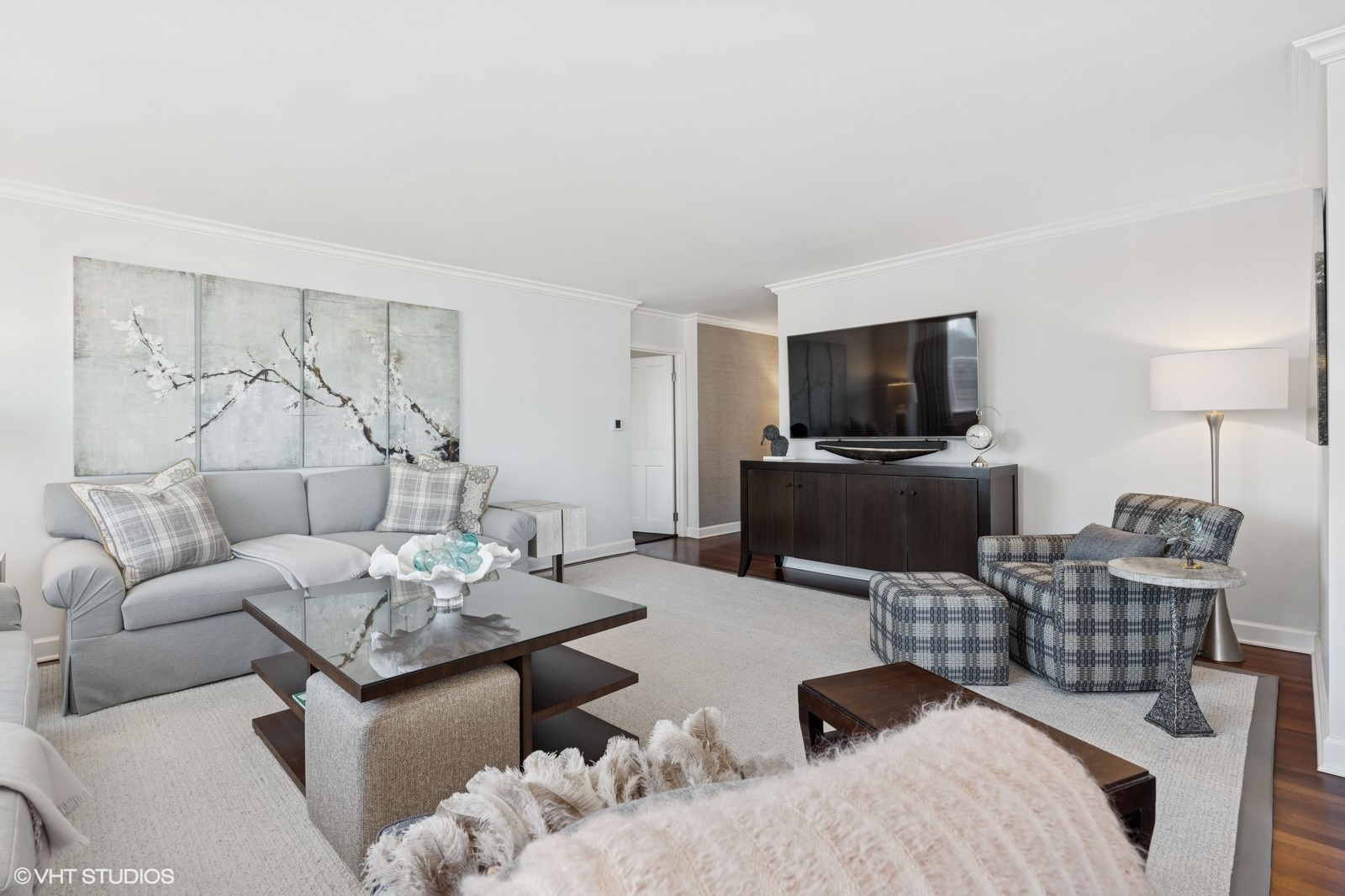 1555 N Astor Street Unit: 23SE