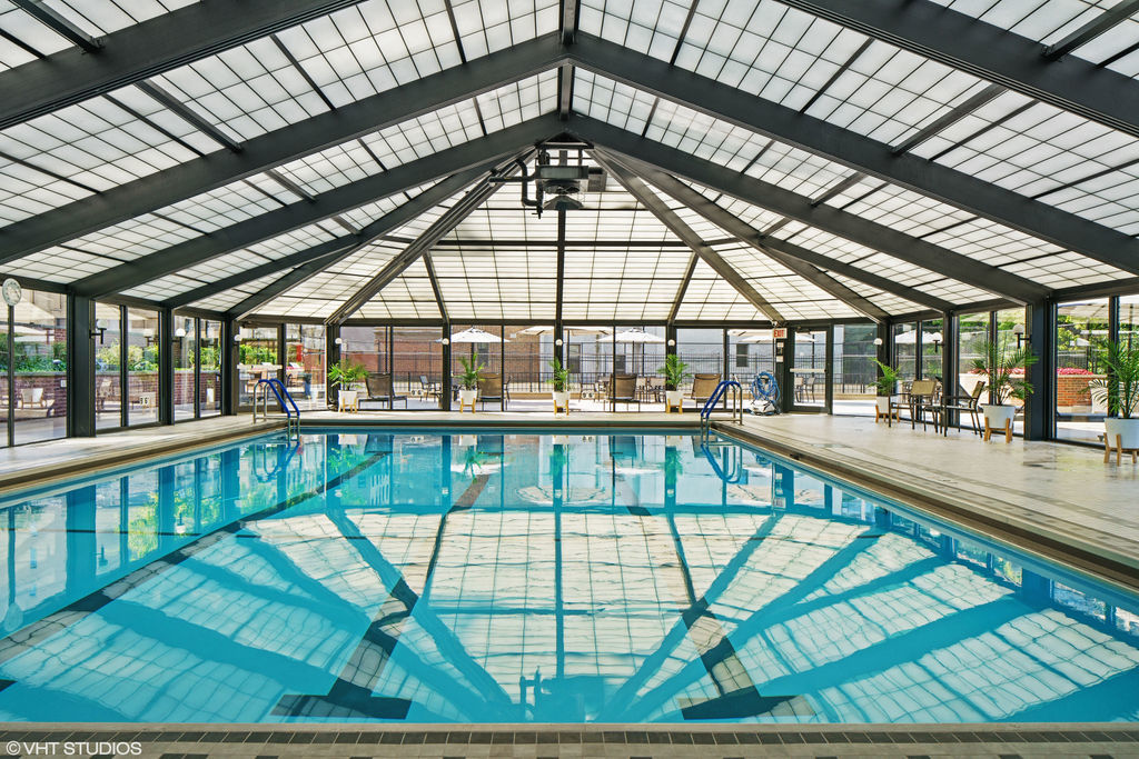 1555 N Astor Street Unit: 23SE