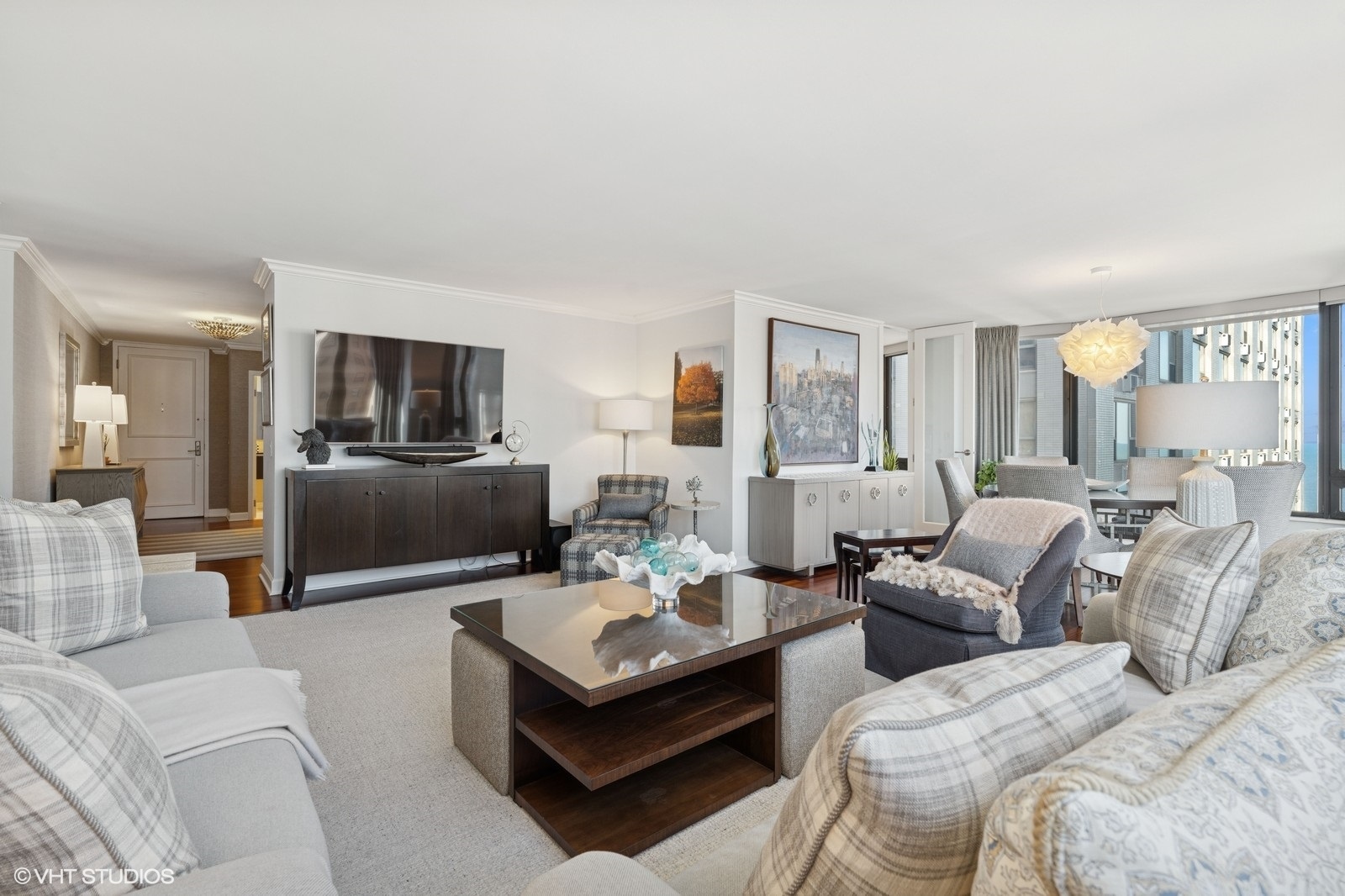 1555 N Astor Street Unit: 23SE