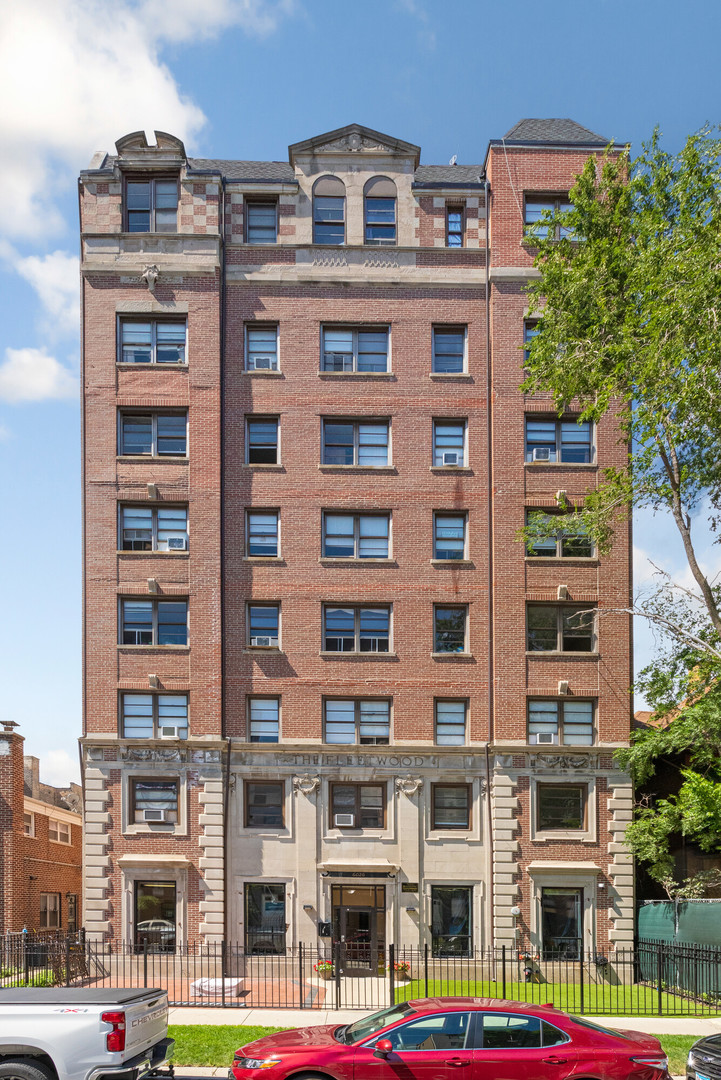 6026 N Winthrop Avenue Unit: 7A