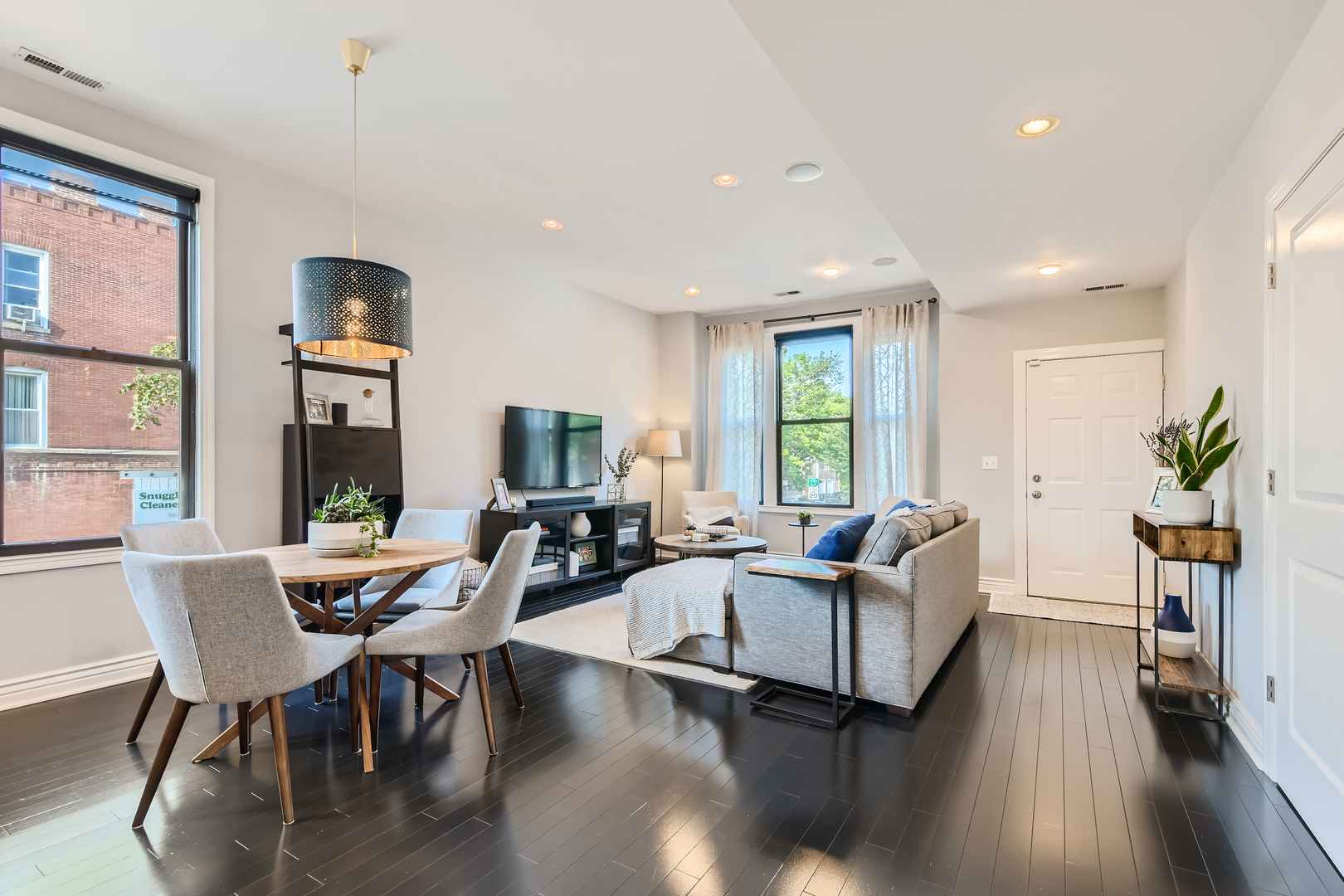 3258 N Racine Avenue Unit: 2