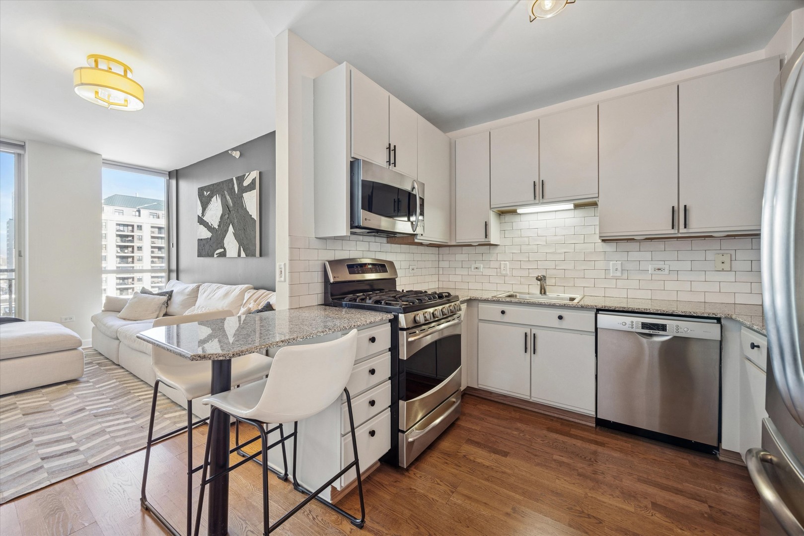 645 N Kingsbury Street Unit: 1205