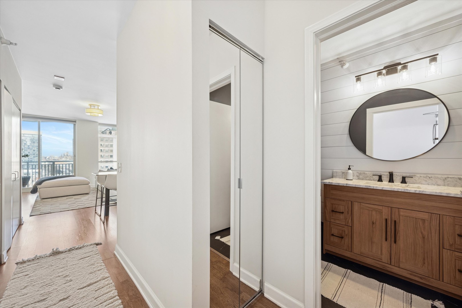 645 N Kingsbury Street Unit: 1205