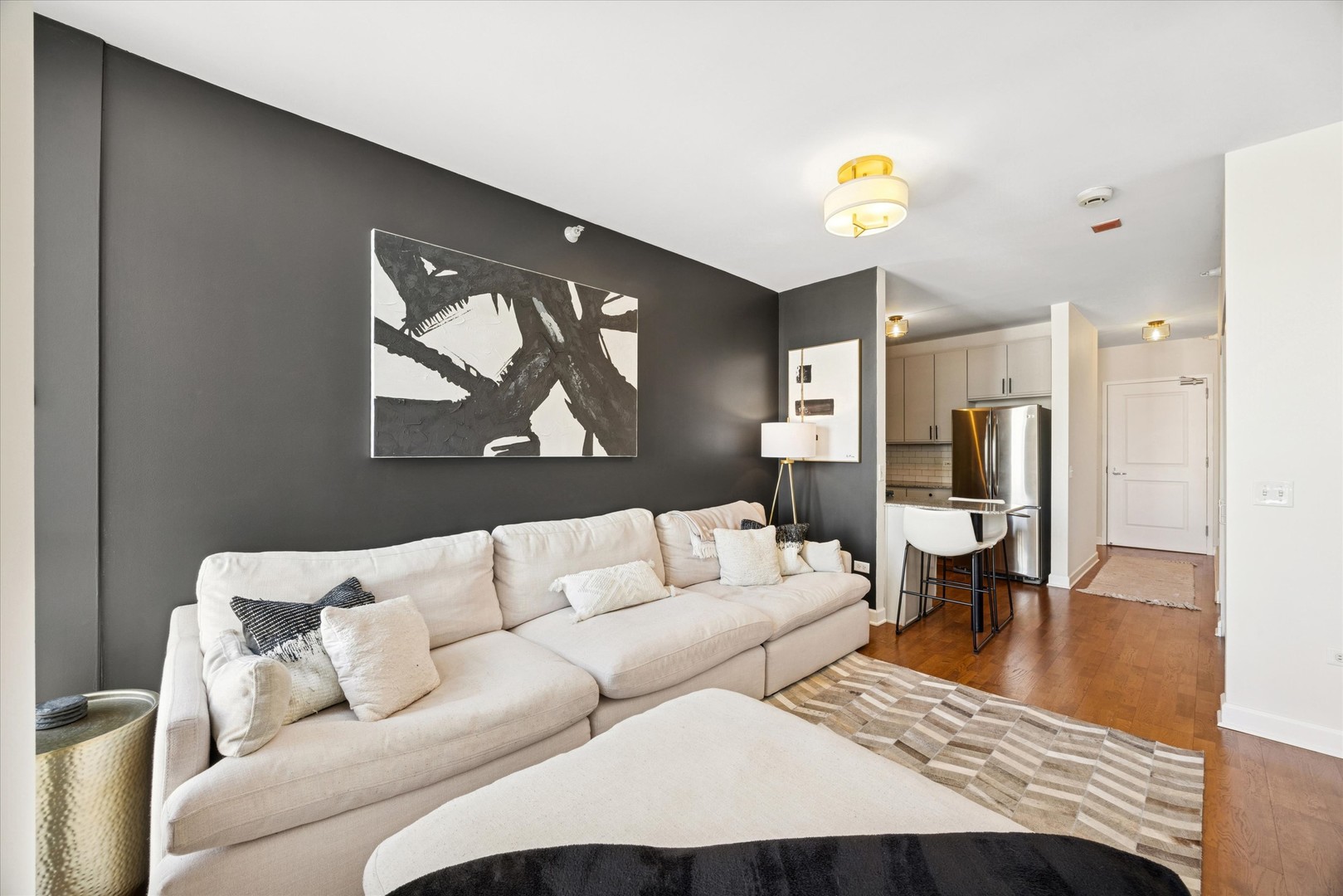 645 N Kingsbury Street Unit: 1205