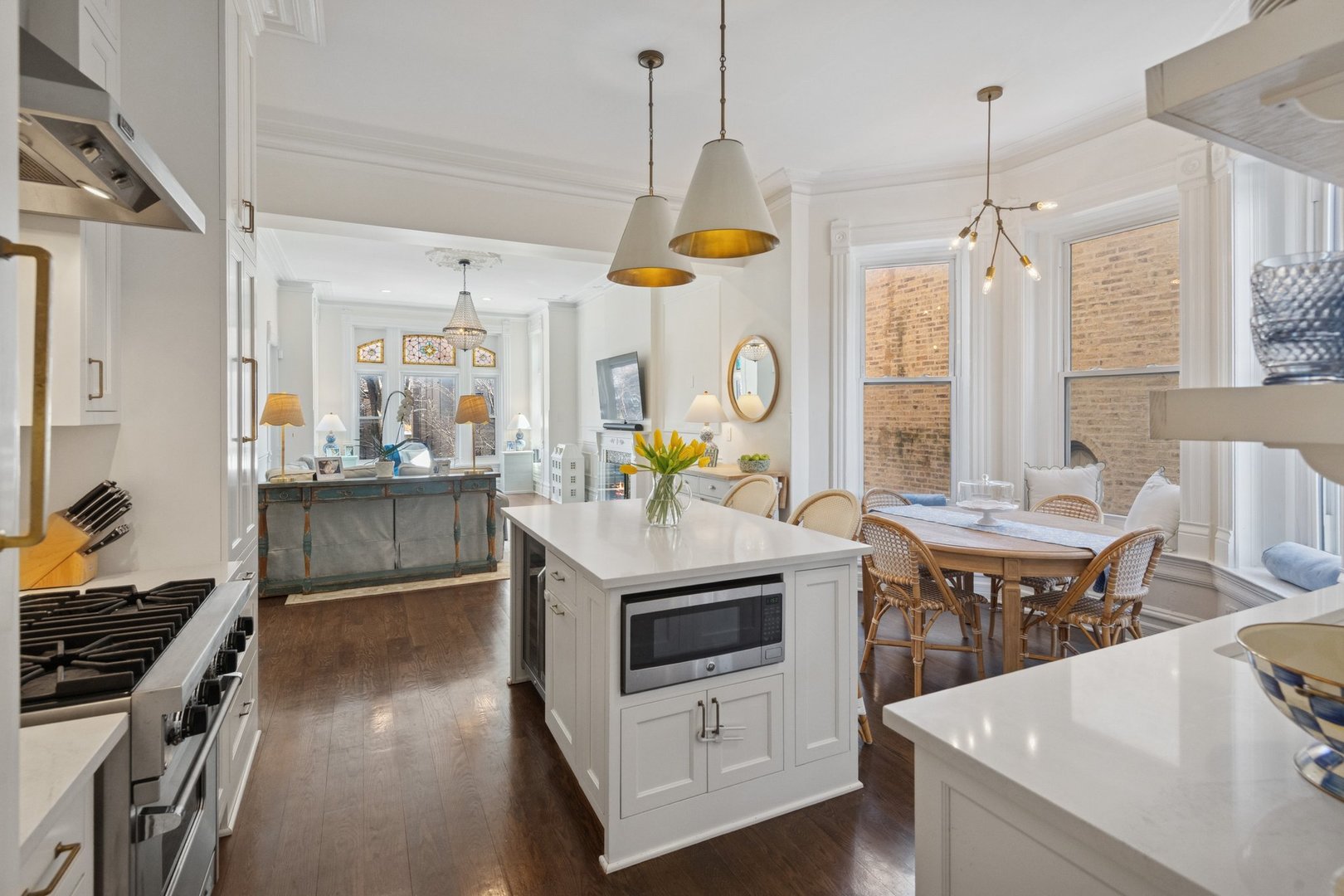 2034 N Seminary Avenue Unit: 2