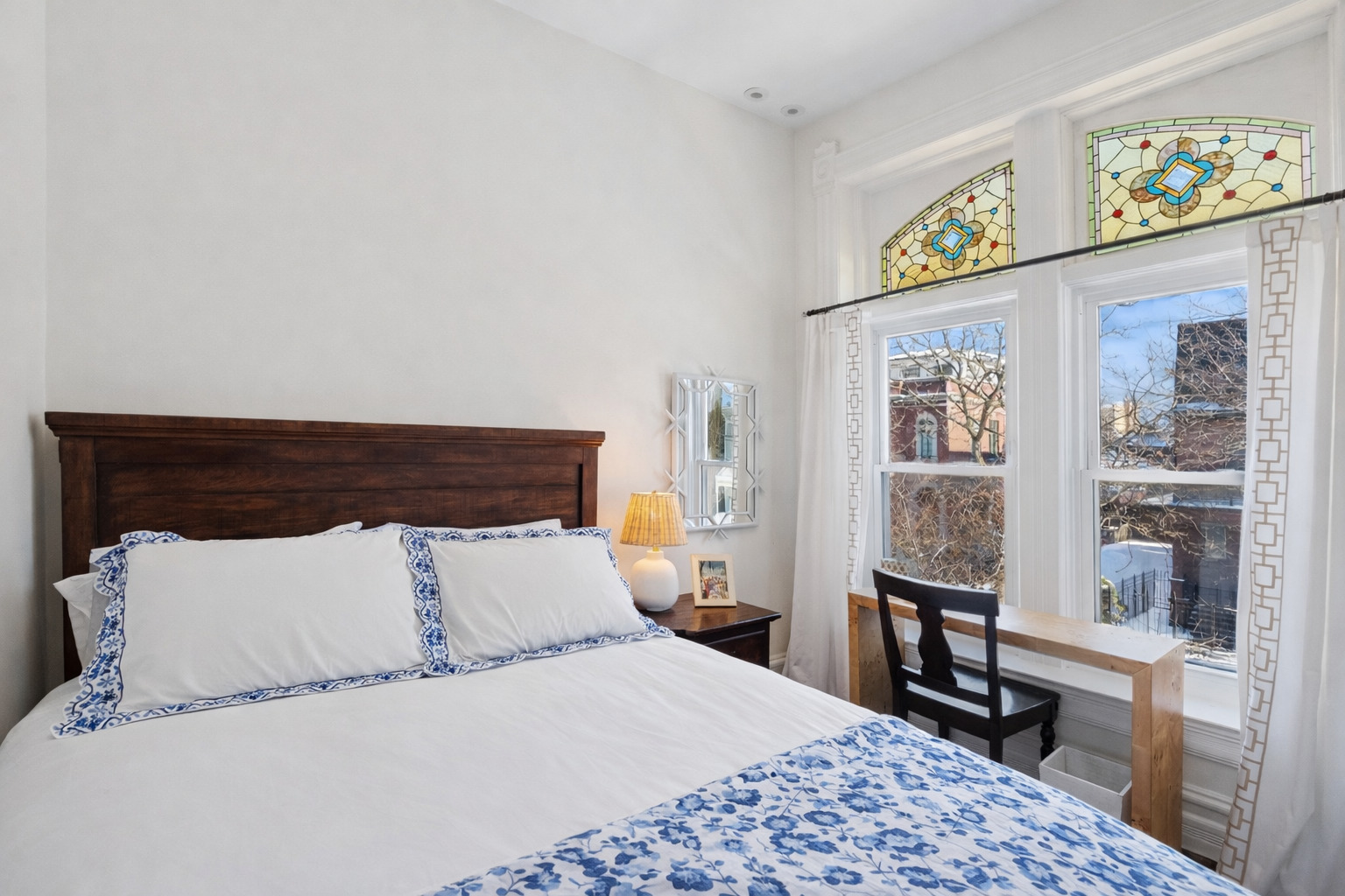 2034 N Seminary Avenue Unit: 2