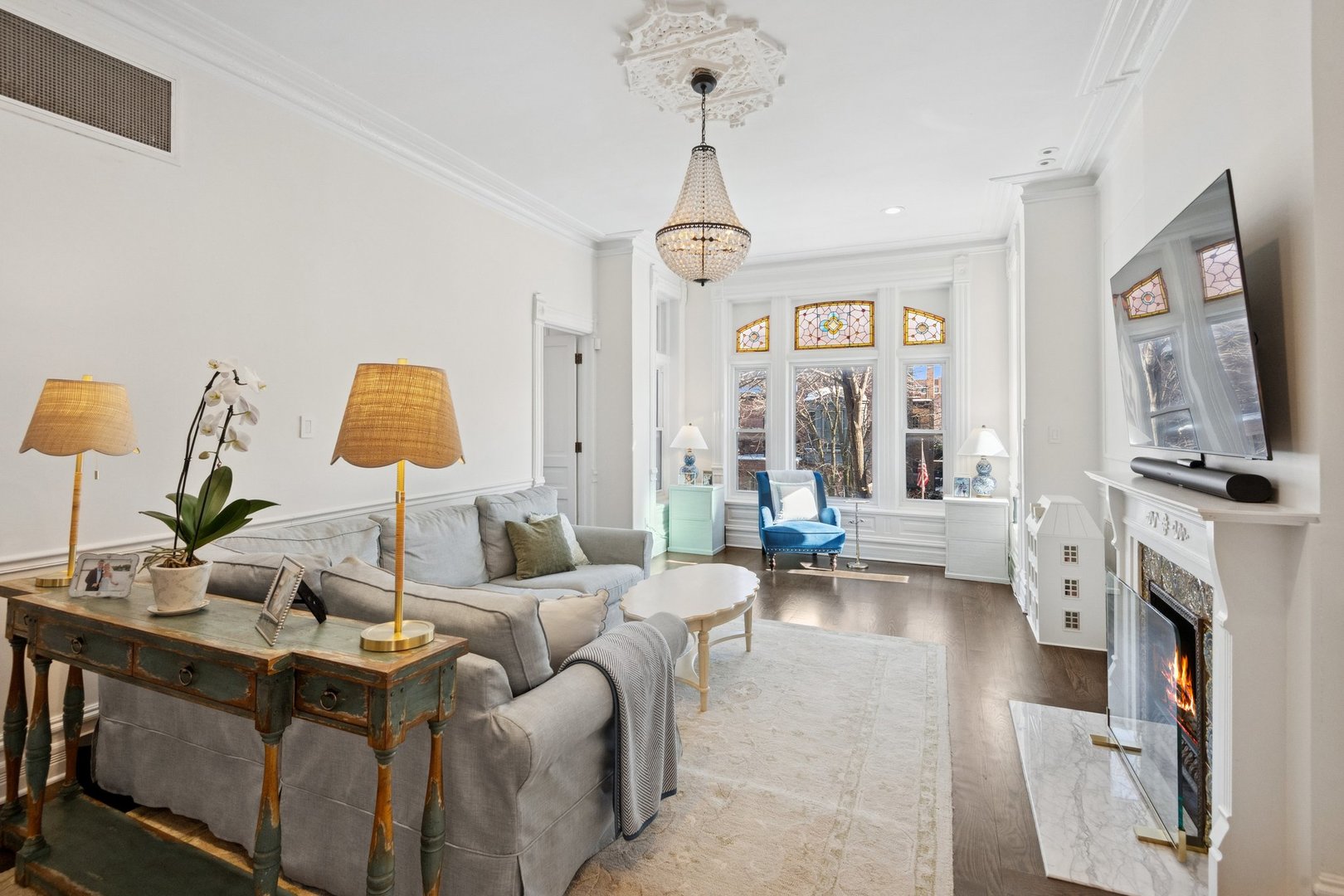 2034 N Seminary Avenue Unit: 2