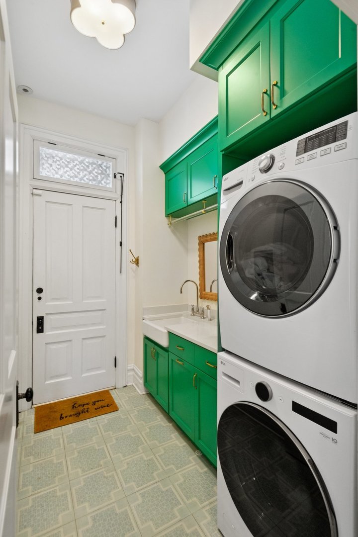 2034 N Seminary Avenue Unit: 2