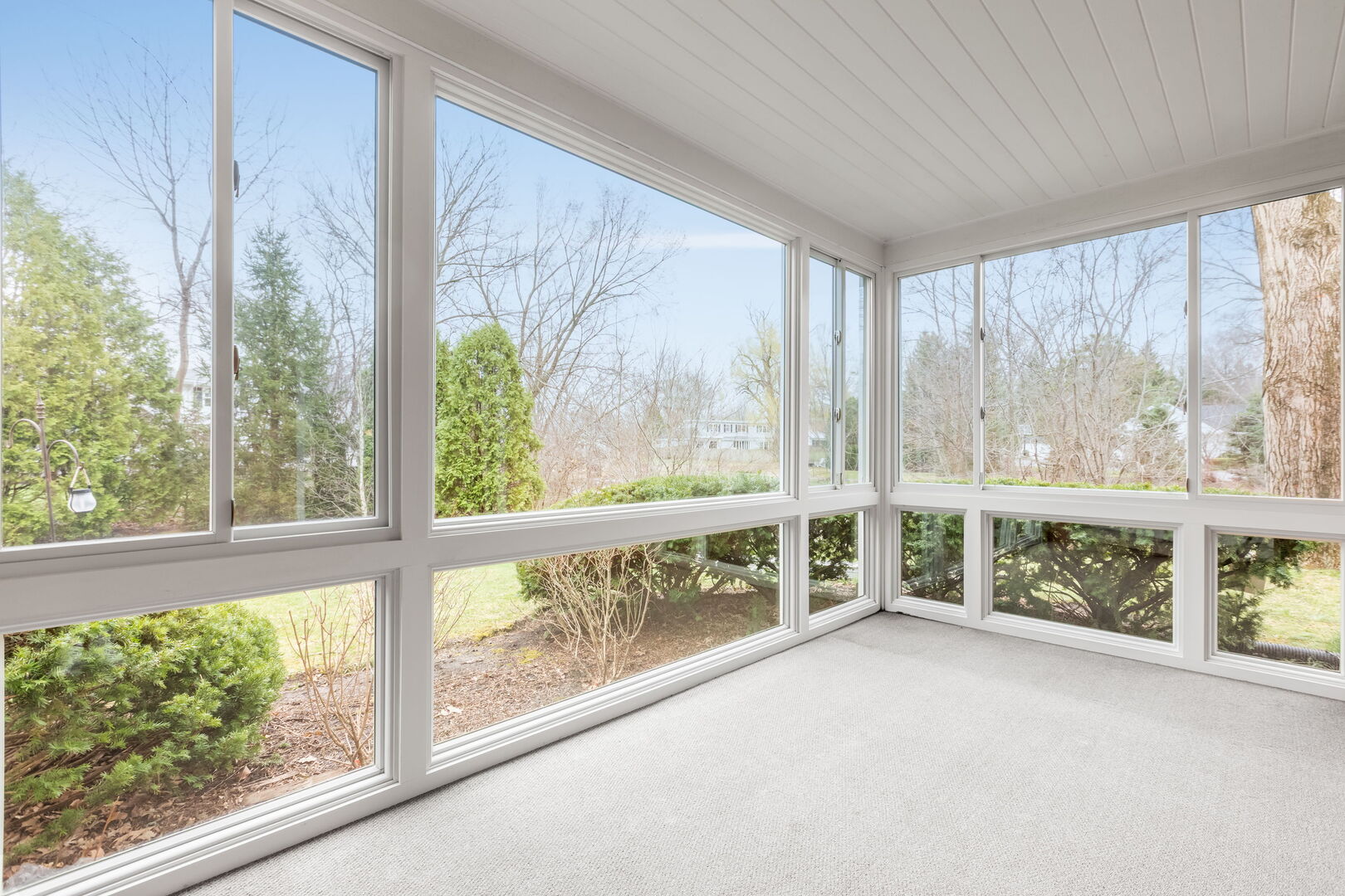 207 N Green Bay Road