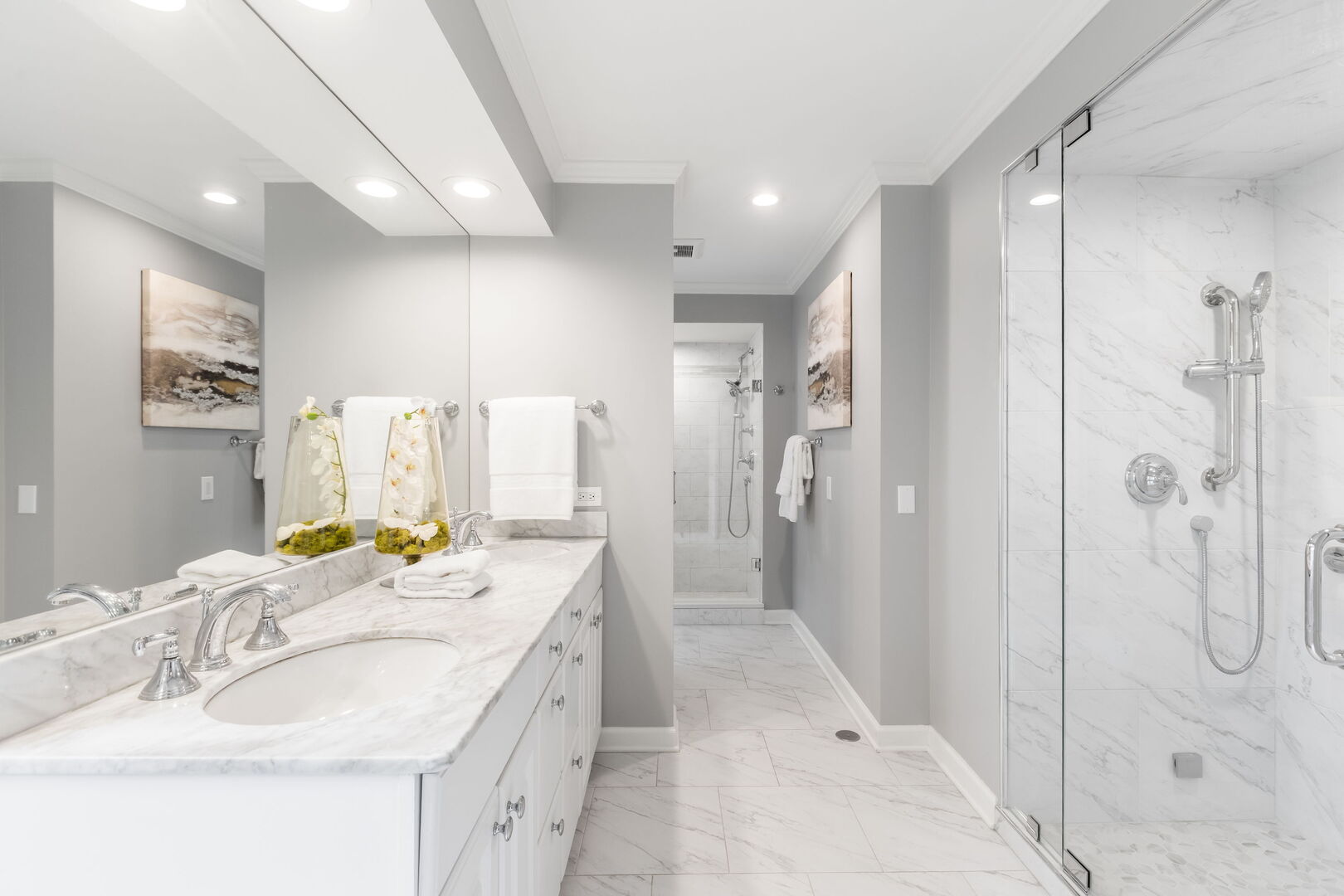 207 N Green Bay Road