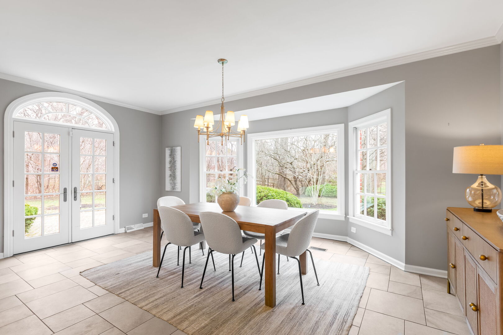 207 N Green Bay Road