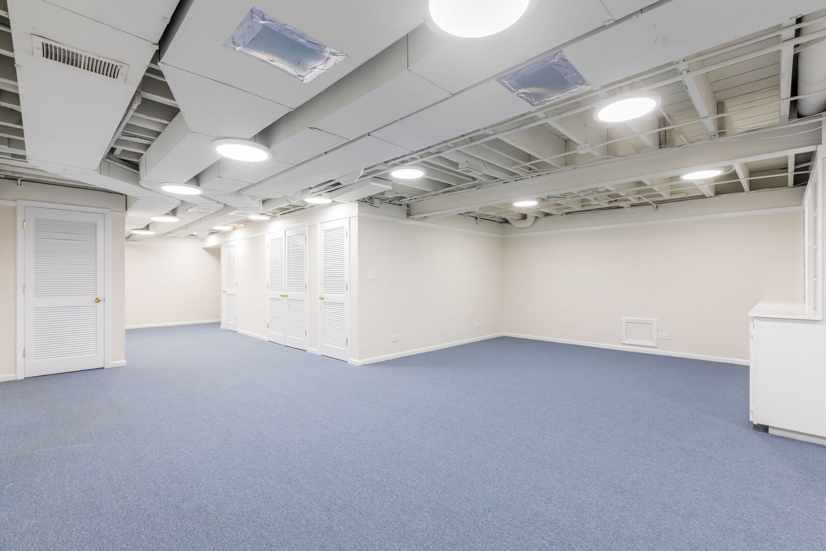 207 N Green Bay Road