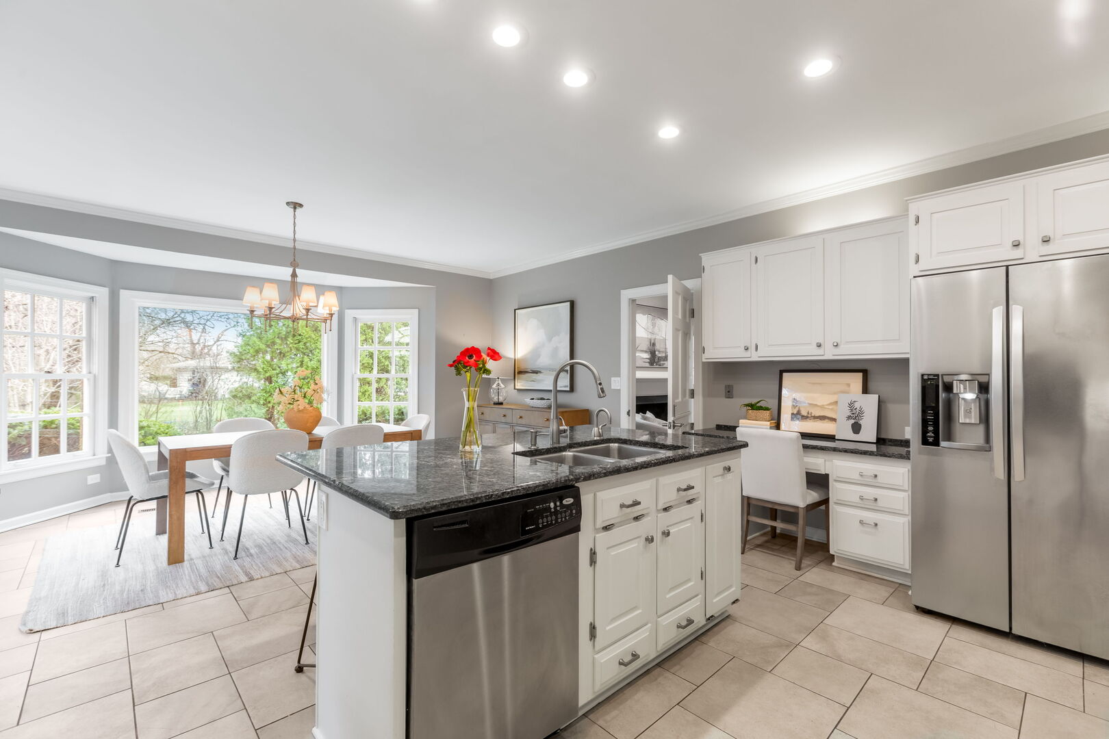 207 N Green Bay Road